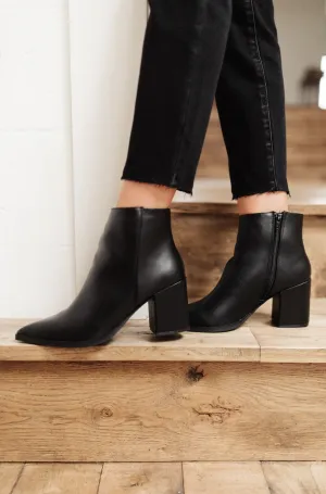 Amari Ankle Boots In Black