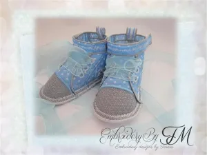 Baby booties sneakers with bear No.54/ two sizes