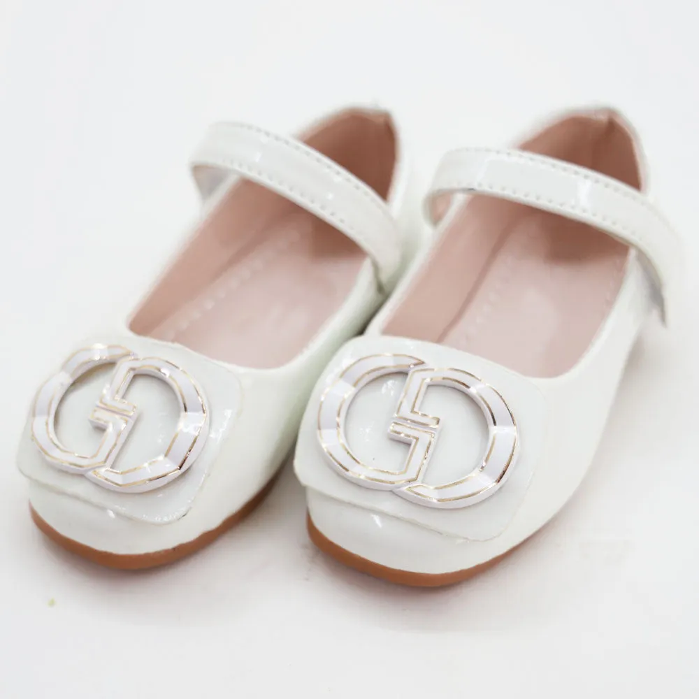 Beige & White Velcro Closure Ballerina