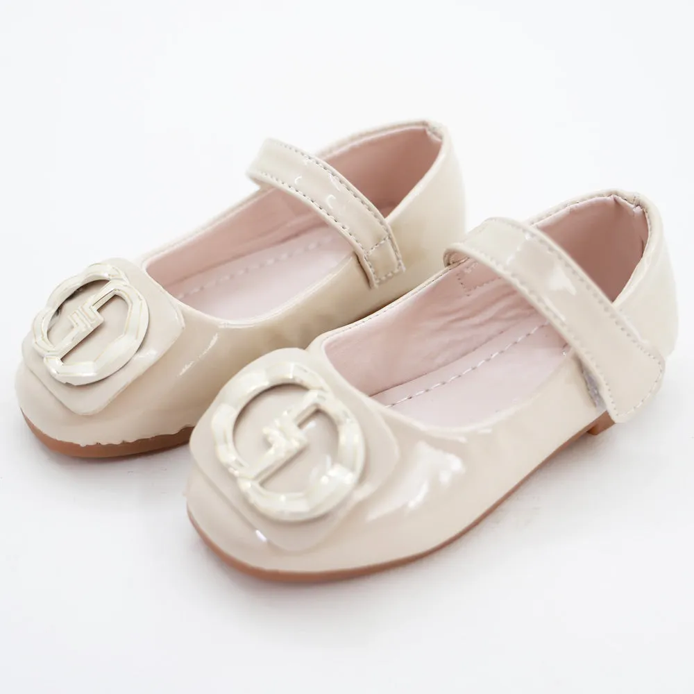 Beige & White Velcro Closure Ballerina