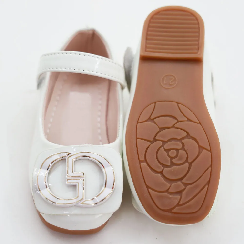 Beige & White Velcro Closure Ballerina