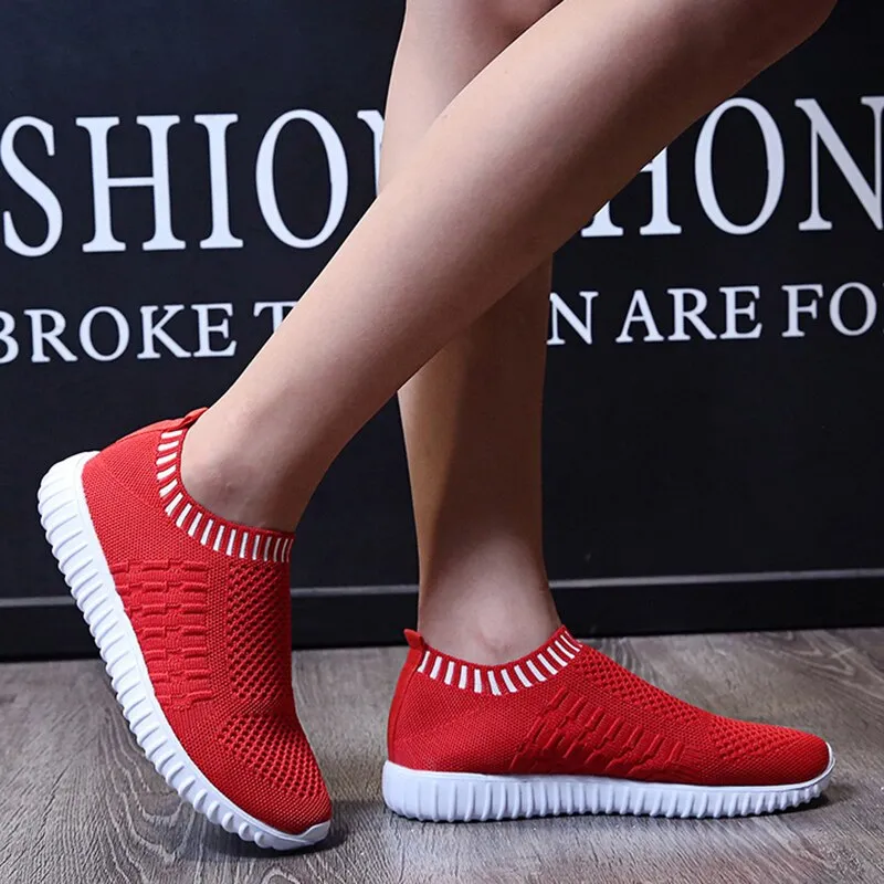 Breathable Mesh Sneakers Summer Slip on Soft Bottom Running Shoes Woman Plus Size Elastic Knit Casual Flats