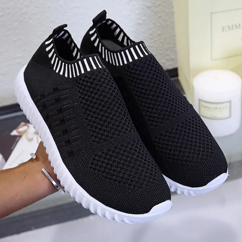 Breathable Mesh Sneakers Summer Slip on Soft Bottom Running Shoes Woman Plus Size Elastic Knit Casual Flats