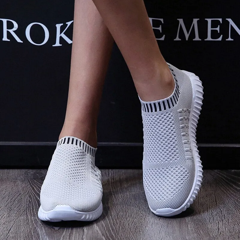 Breathable Mesh Sneakers Summer Slip on Soft Bottom Running Shoes Woman Plus Size Elastic Knit Casual Flats