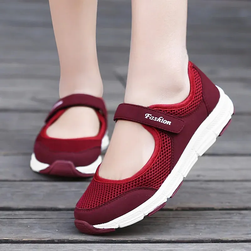 Summer Women Casual Shoes Soft Portable Sneakers Walking Shoes Flat Soles for Women Breathable Slip on White Shoes