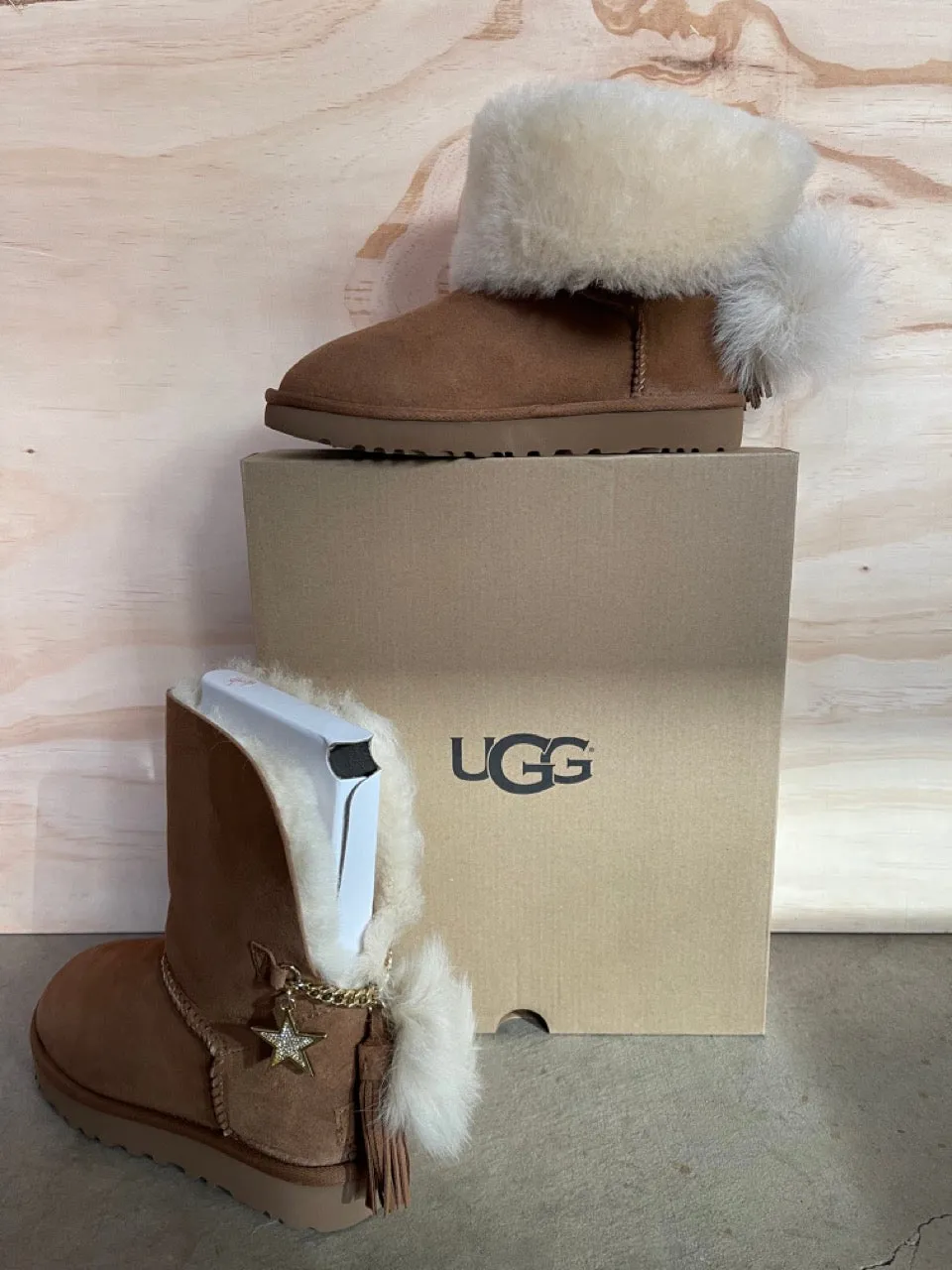 UGG Women Classic Charm Boot 1095717