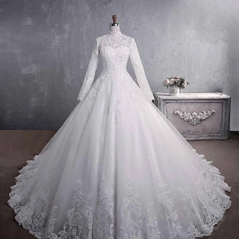 Vintage Custom Long Sleeves Lace Wedding Dresses With Appliques