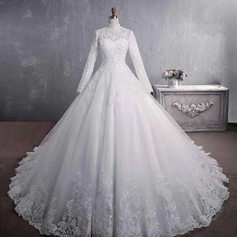 Vintage Custom Long Sleeves Lace Wedding Dresses With Appliques