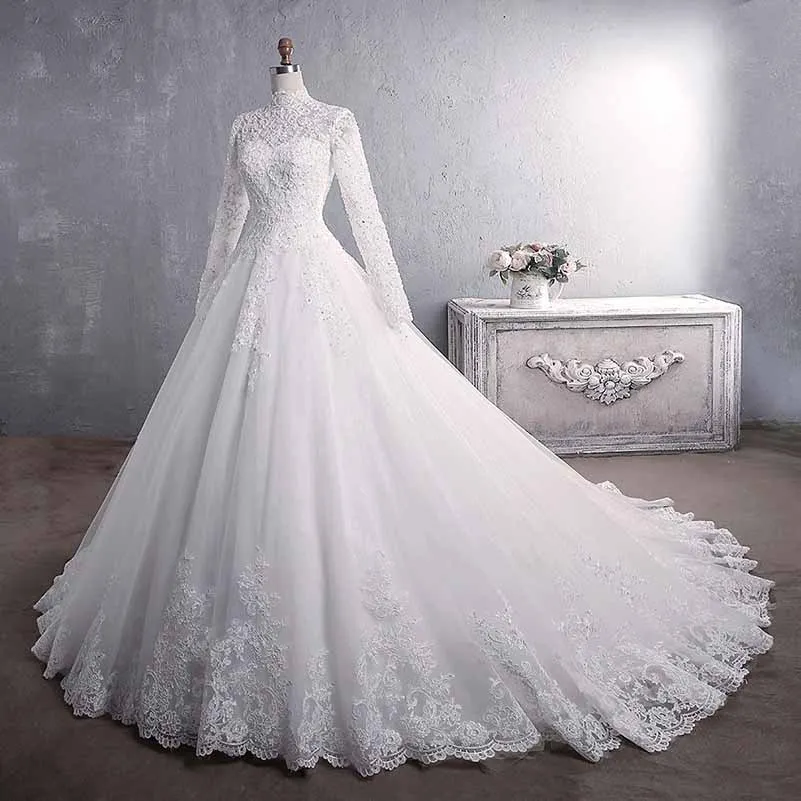 Vintage Custom Long Sleeves Lace Wedding Dresses With Appliques